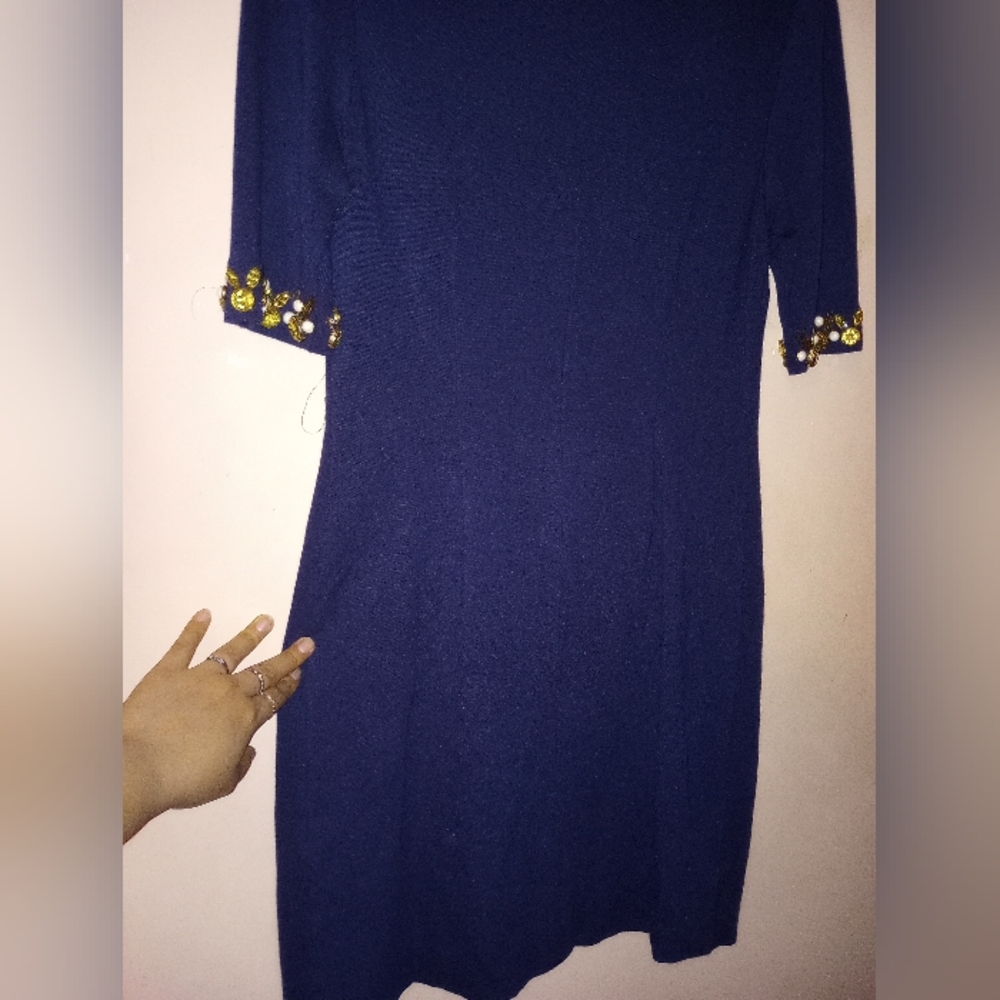 Dress - Picture 7 of 8